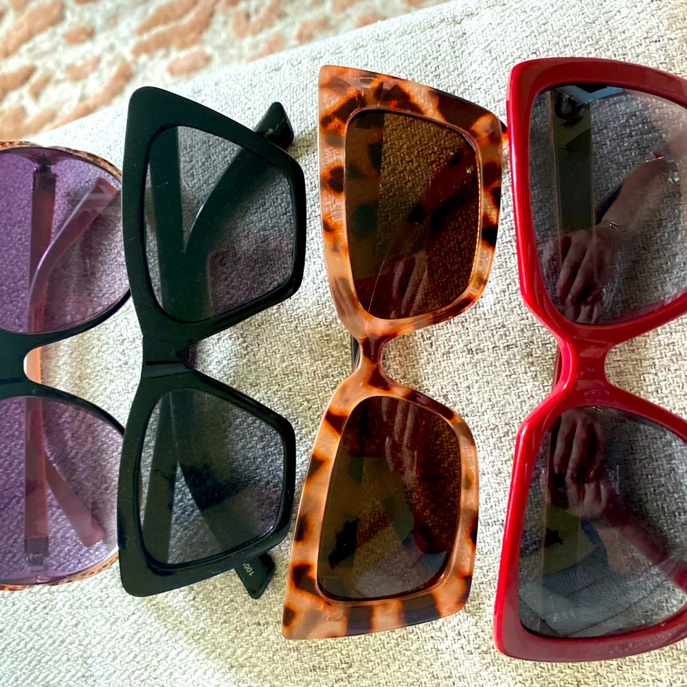 Lot of 4 sunglasses